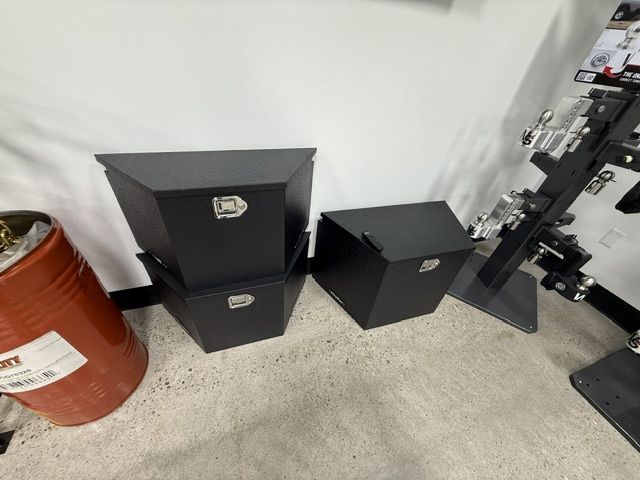 Main image 3