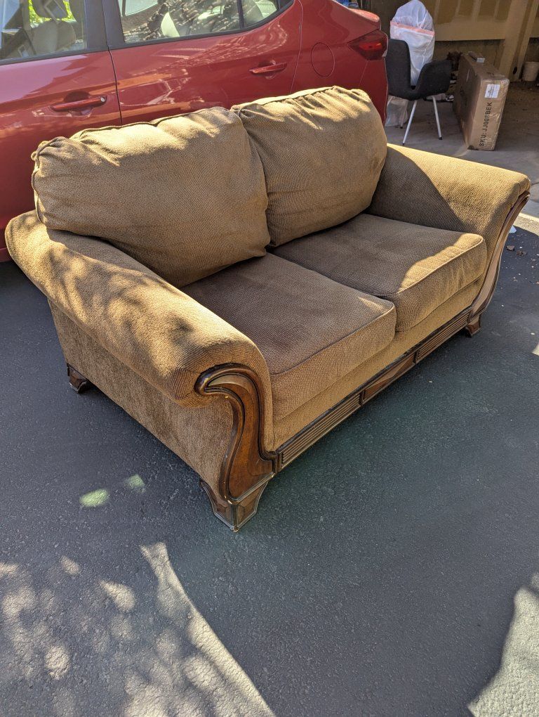 Comfortable Brown Fabric Loveseat - Good Condition, Classic Style, Two-Seater Sofa