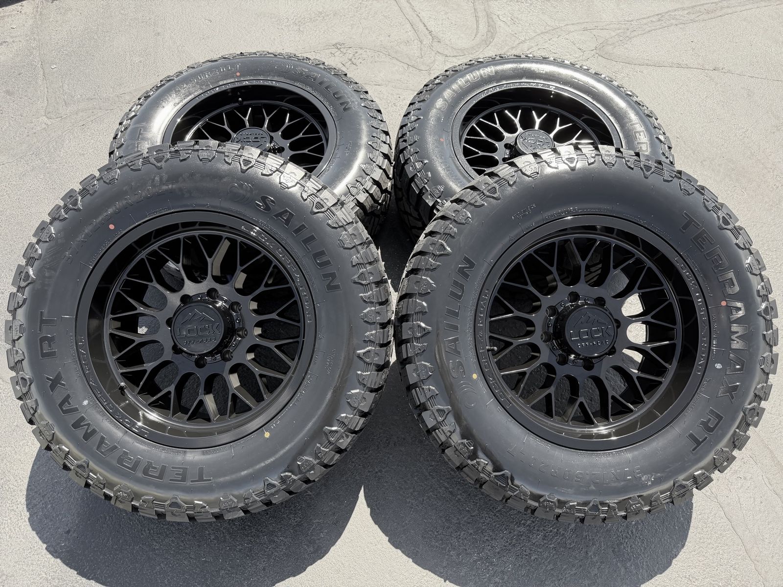 New Black Arena Rampage 37x12.50r20 RT 8x170 F350
