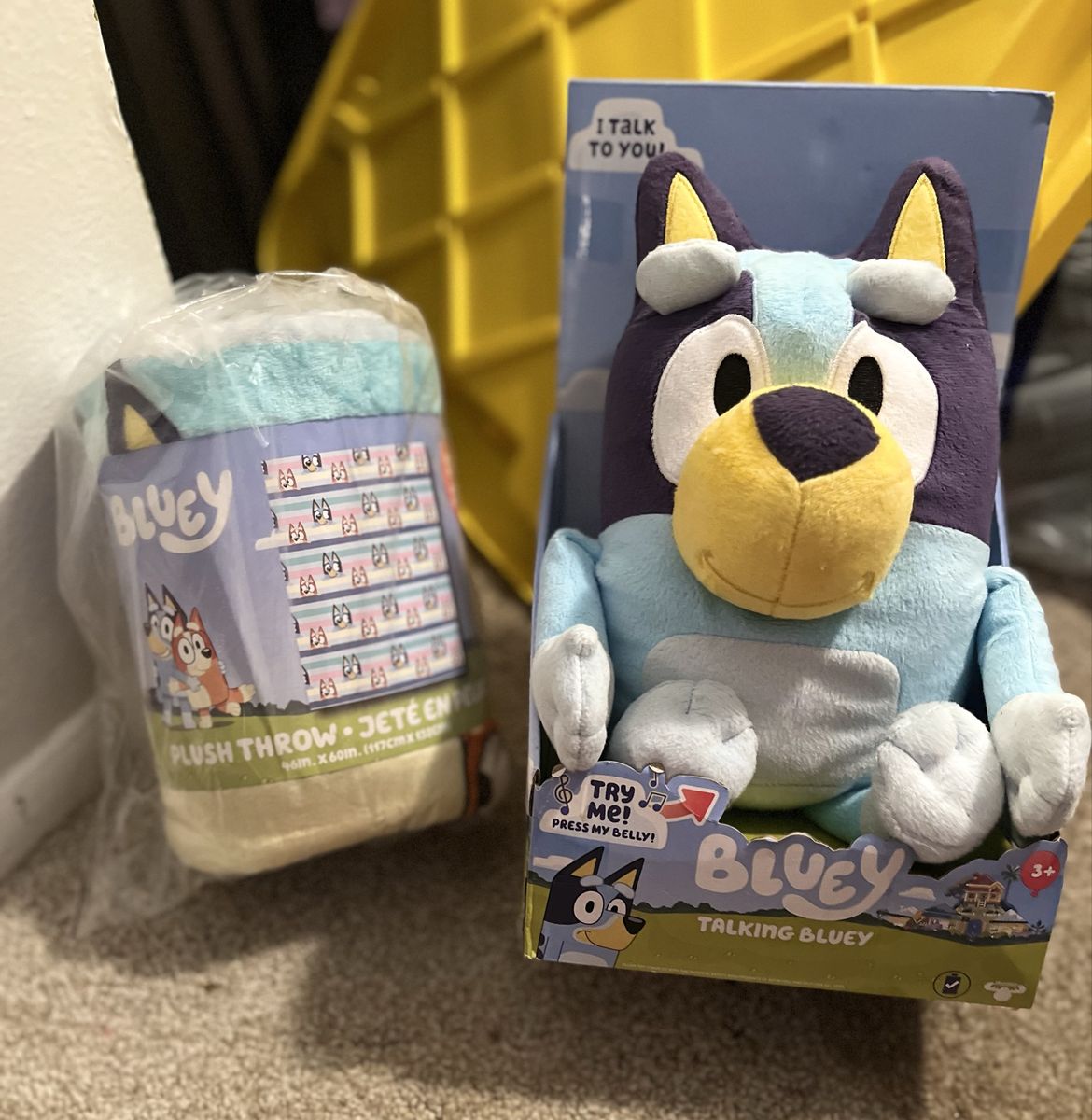 New Bluey talking plushy and extra large throw blanket