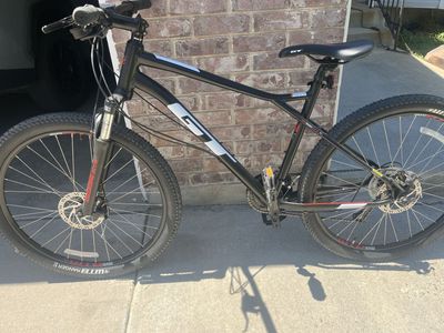 GT Aggressor Mountain Bike - Black/Red, Full Suspension, 29-inch Wheels
