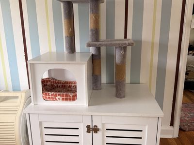 Cat tower / litter box cabinet