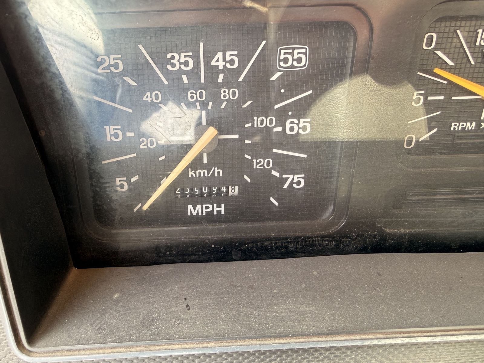 1992 Ford F-700 