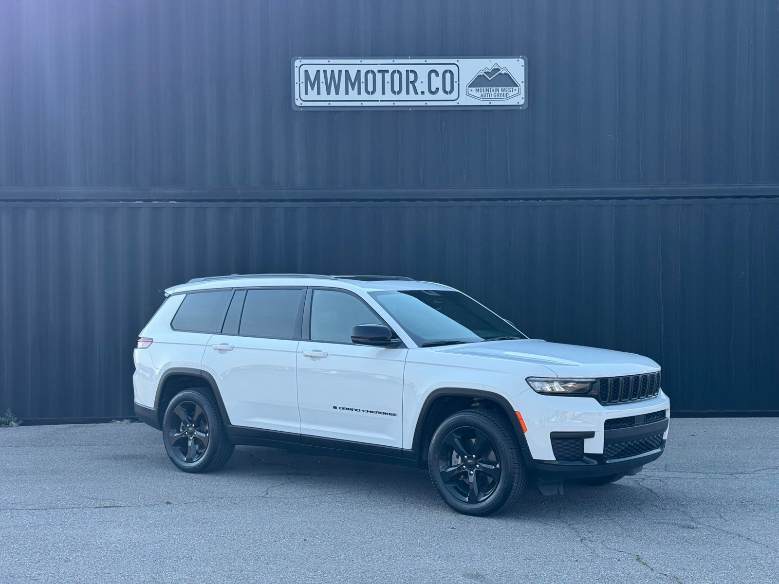 2023 Jeep Grand Cherokee L Altitude