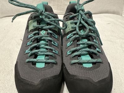 Black diamond women’s size 5.5 gray with teal trim, hiking shoes