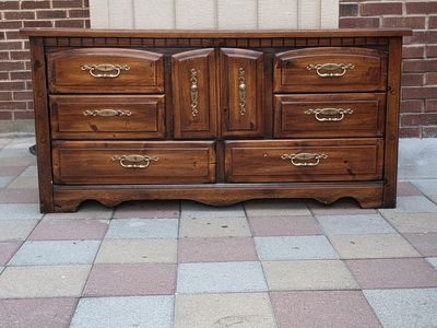 8 Drawer Solid Wood Dresser