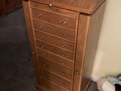 Vanity necklace drawer cabinet with mirror