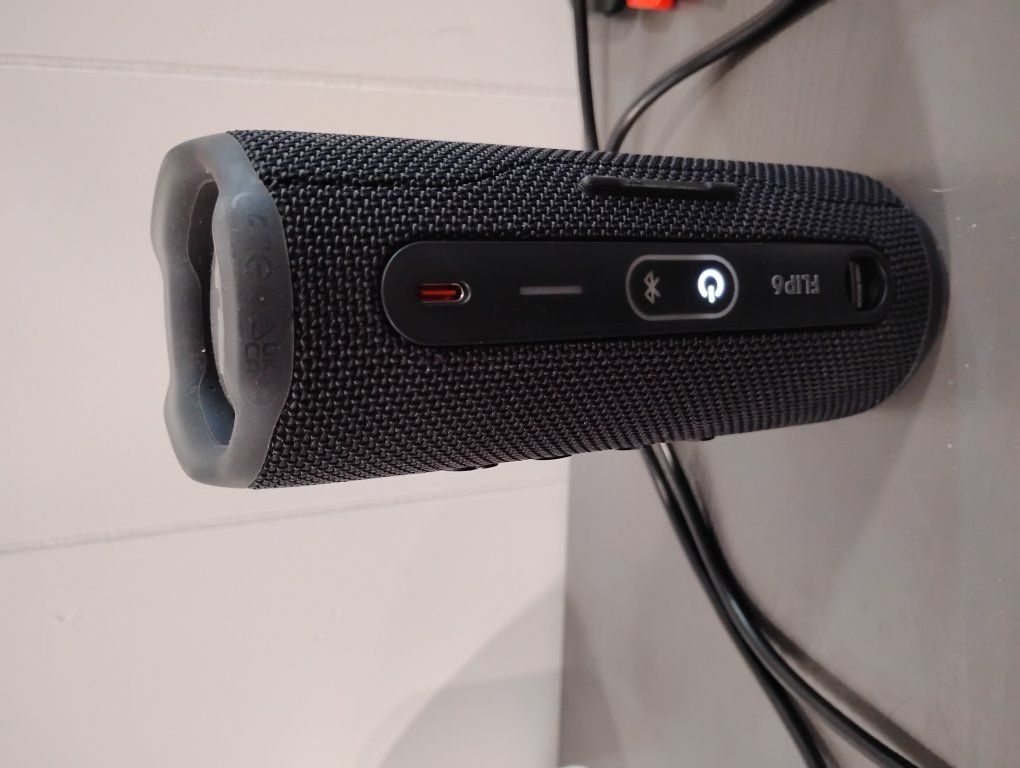 JBL Speaker (Like New)