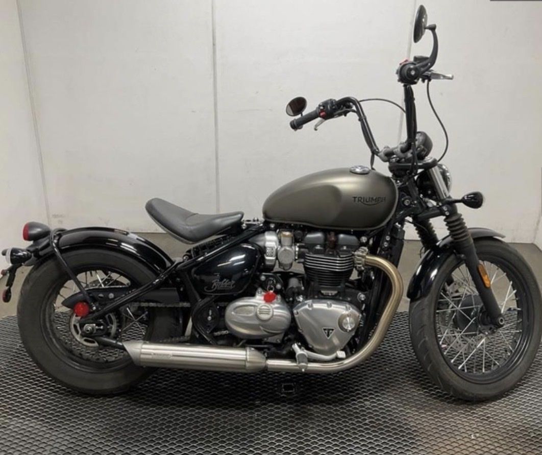 2018 Triumph Bonneville Bobber - LOW MILES!