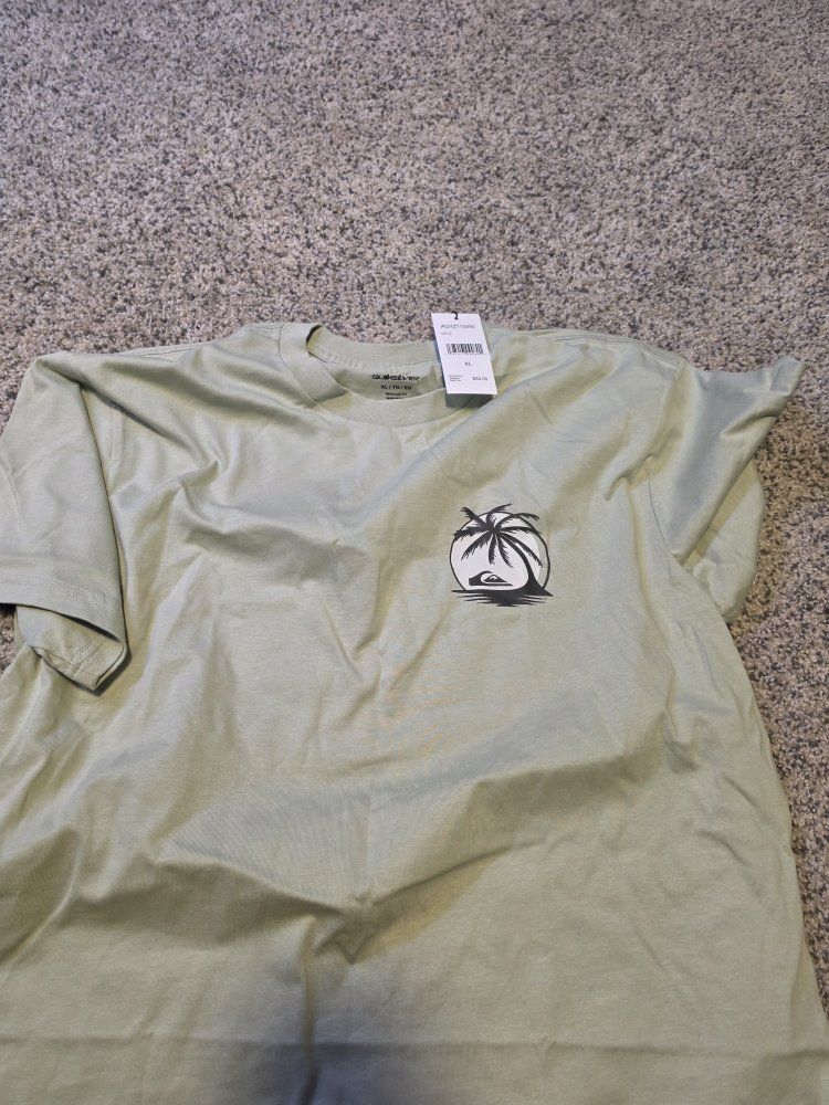 Quiksilver Men's XL Regular Fit Short Sleeve T-Shirt - Green with Palm Tree & Hula Girl Graphic