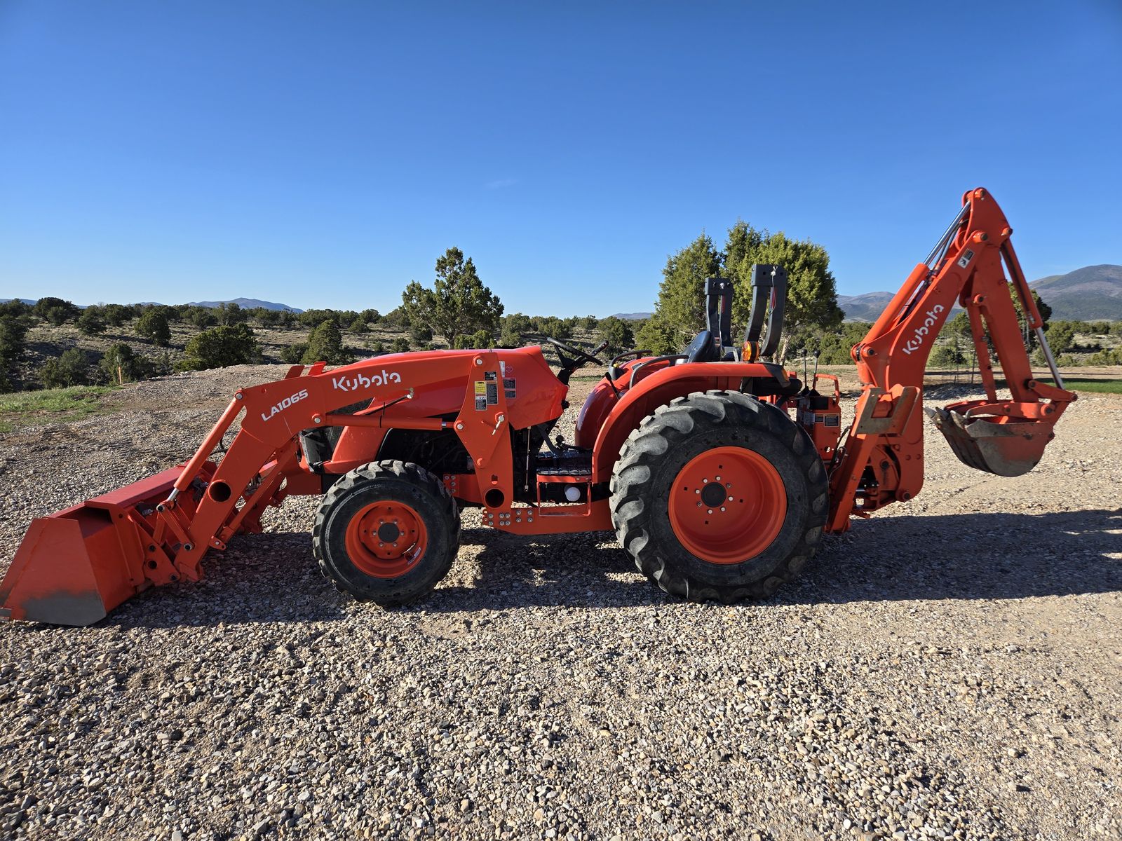 Kubota tractor MX6000 HST 4x4