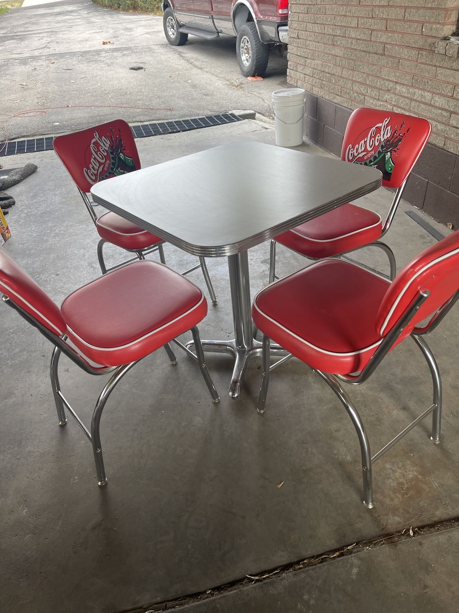 Retro table And Coca Cola Chairs
