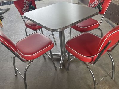 Retro table And Coca Cola Chairs