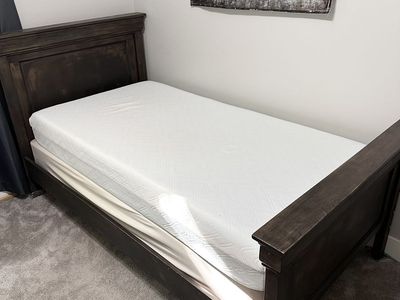 Twin Bed w/ like new mattress