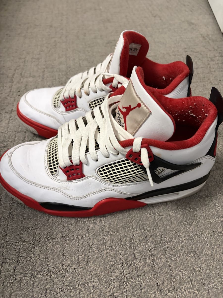 Jordan 4 fire red size 11.5