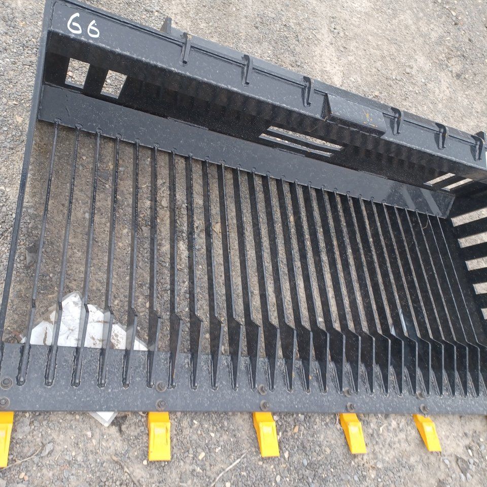 Heavy Duty Skid Steer  Rock SLELTON BUCKETAttachment 66" Black