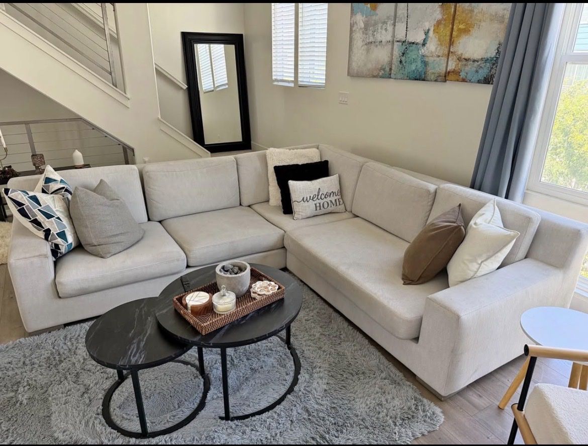 Beautiful Modern Sectional Sofa