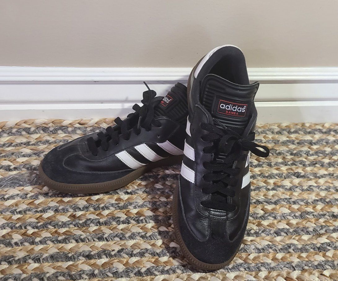 Adidas Sambas size 8.5