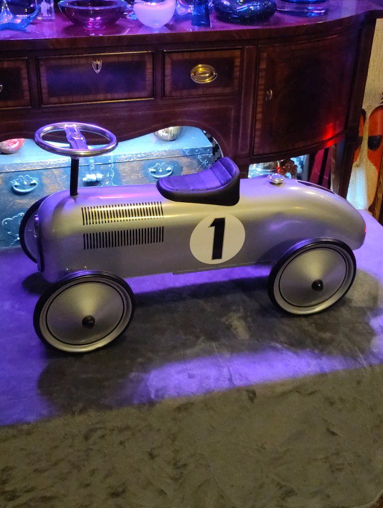 Classic Schylling Metal Speedster Ride-On Race Car - Silver Retro Style
