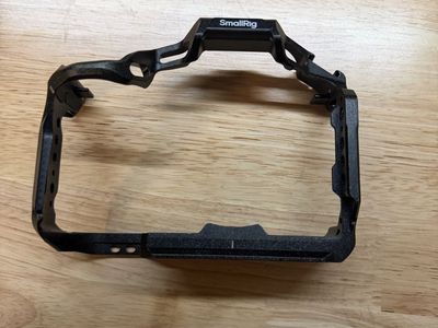 SmallRig Camera Cage Rig Rigging Accessory with Cold Shoe & Mounting Threads - canon R5 / R6 / R6 MK 2