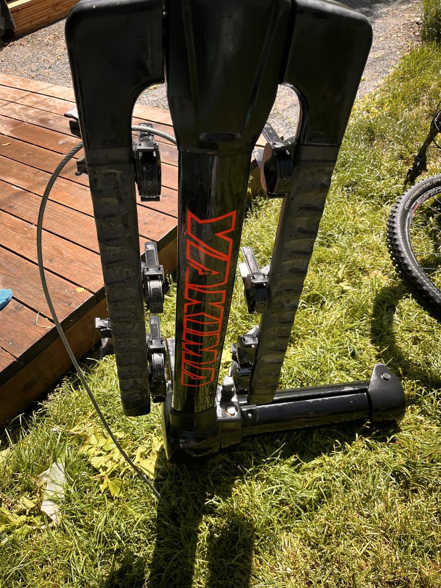 Yakima swing hitch rack