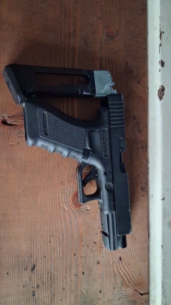 NOT REAL! glock BB AIR GUN