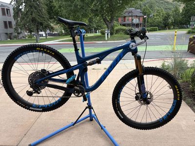 2019 Pivot Trail 429 Carbon 29 Pro X01 Medium Frame