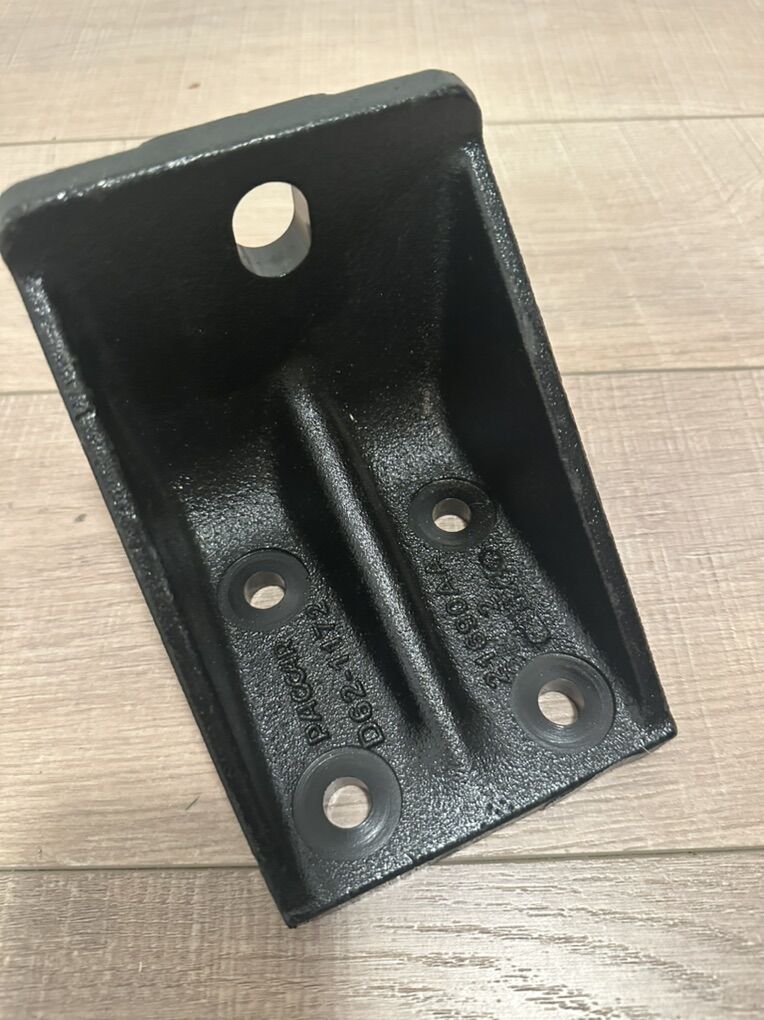 Paccar D62-1172 Big Rig Engine Mount