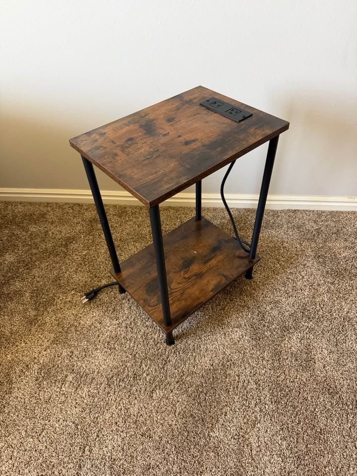 Industrial Nightstand / Side Table with Built-In Outlet & USB – Rustic Brown
