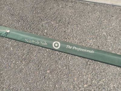 Neil Pryde Sails The Professionals Sail Bag - Green, Long (No Sail Included)