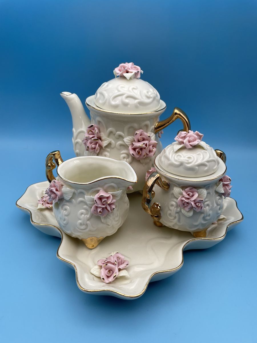 Very Nice Porcelain Miniature Tea Set w/Pink Roses & 10K Gold Trim