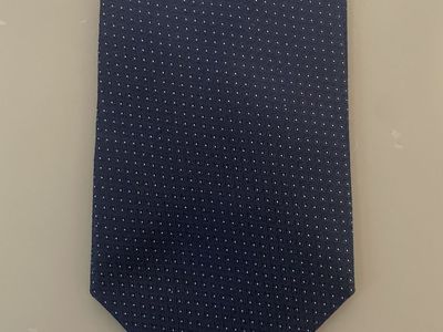 Calvin Klein 100% Silk Neck Tie