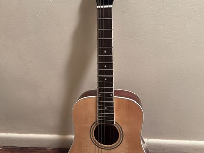 Mitchell Acoustic 3/4 Size Guitar MOJ-10