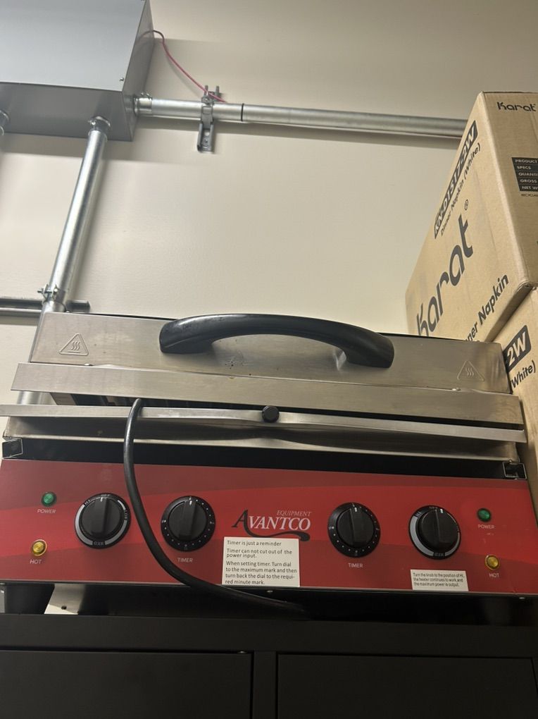 Selling 23 Electric Salamander Grill