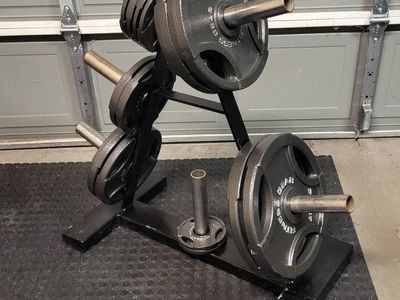 Weights 255 pounds