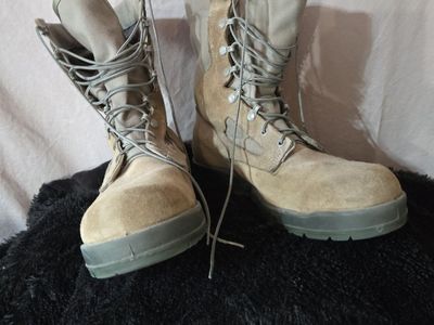 Gore-Tex Sage Green Military Combat Boots - Men's Size 10.5W, Good Condition