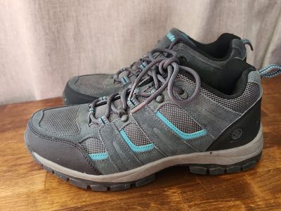 Women's Northside hiking shoes – size 8