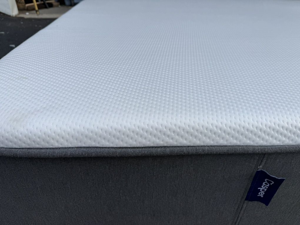 Flawless! Queen Casper mattress! Only $250
