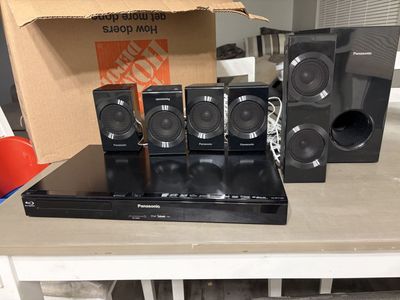 Panasonic SA-BTT190 Blu-ray Disc Home Theater Surround Sound System