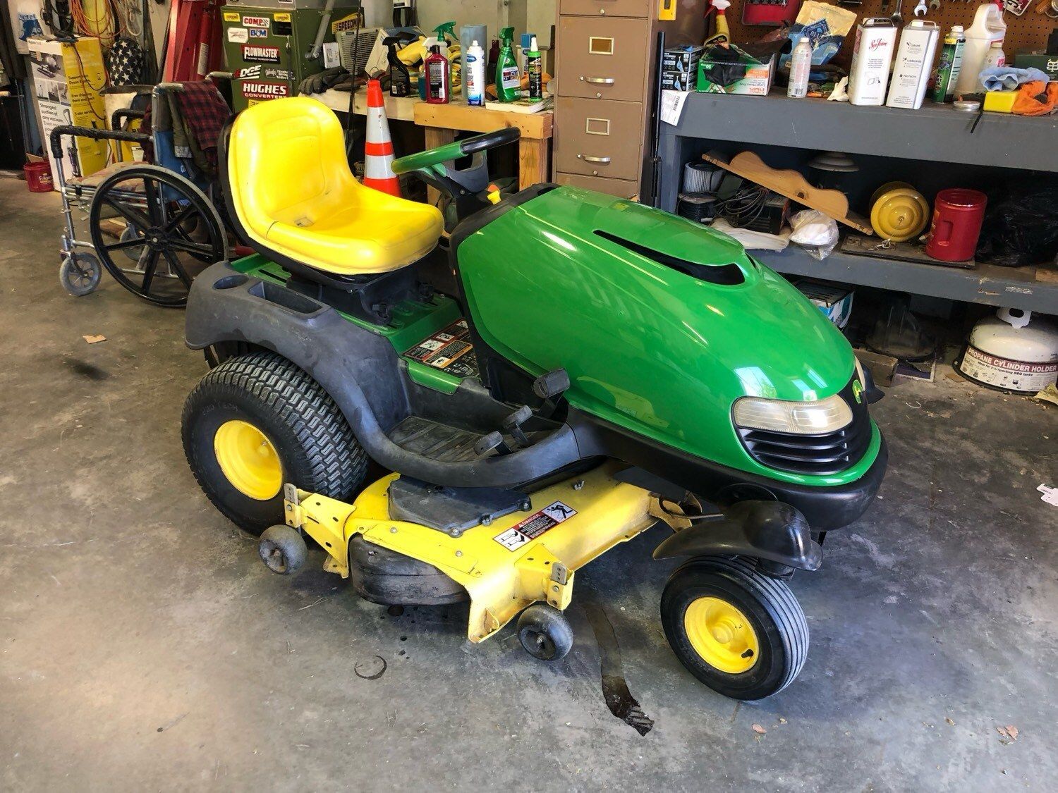 John Deere SST18 Spin-Steer Lawn Tractor with 48" deck ZERO TURN