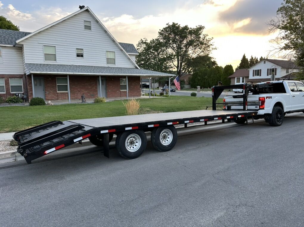 24 Foot Deck Over Gooseneck Trailer