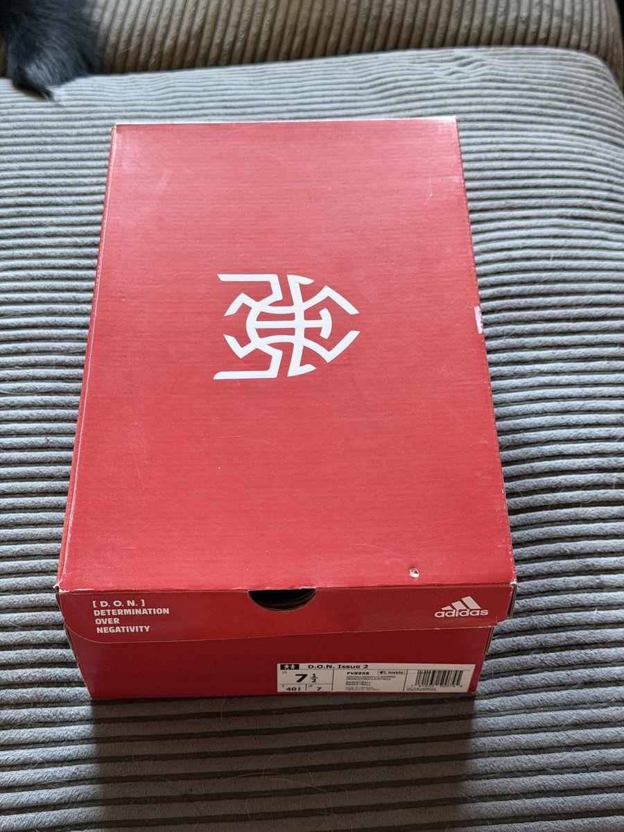 Donovan Mitchell Adidas