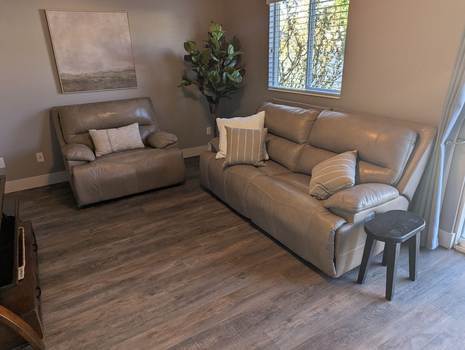Power Recliner Sofa and Recliner/Love Seat