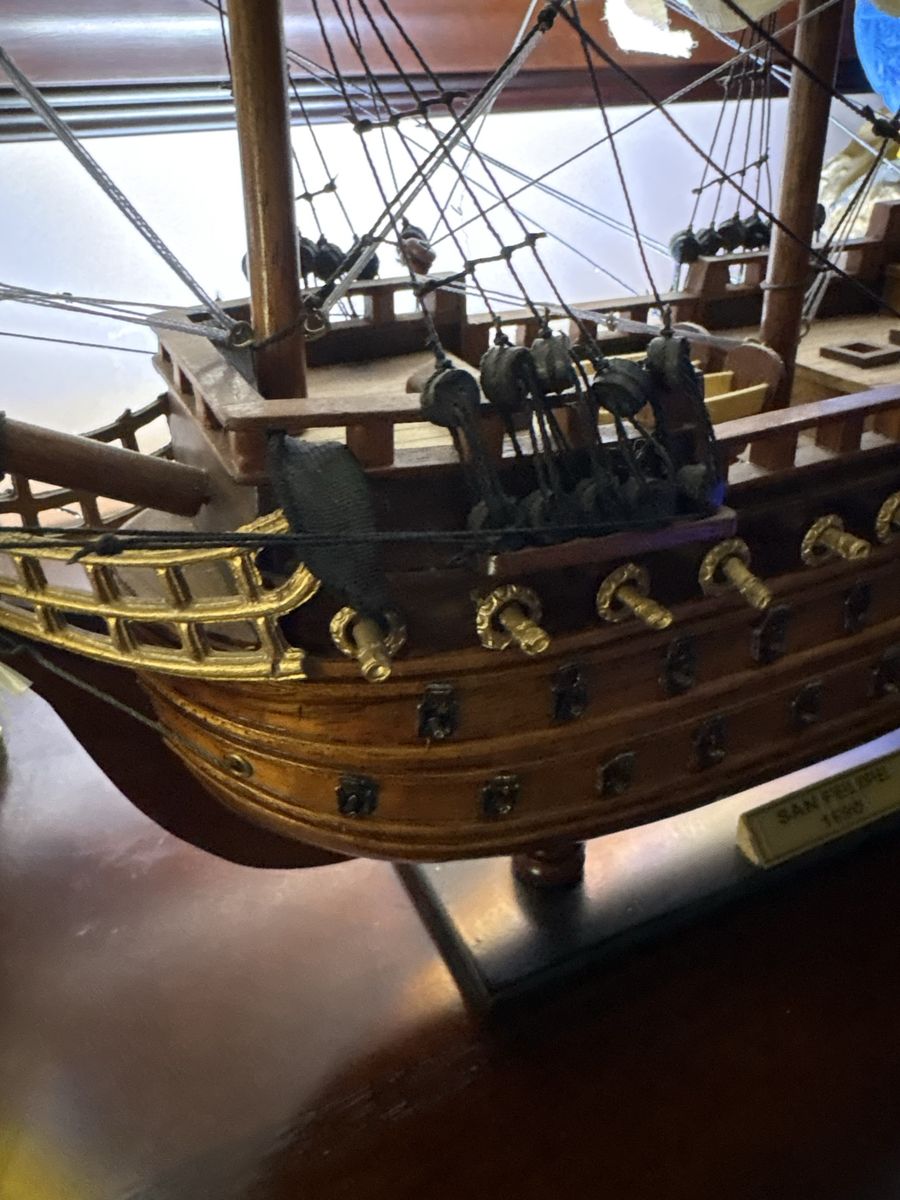 Main image 4