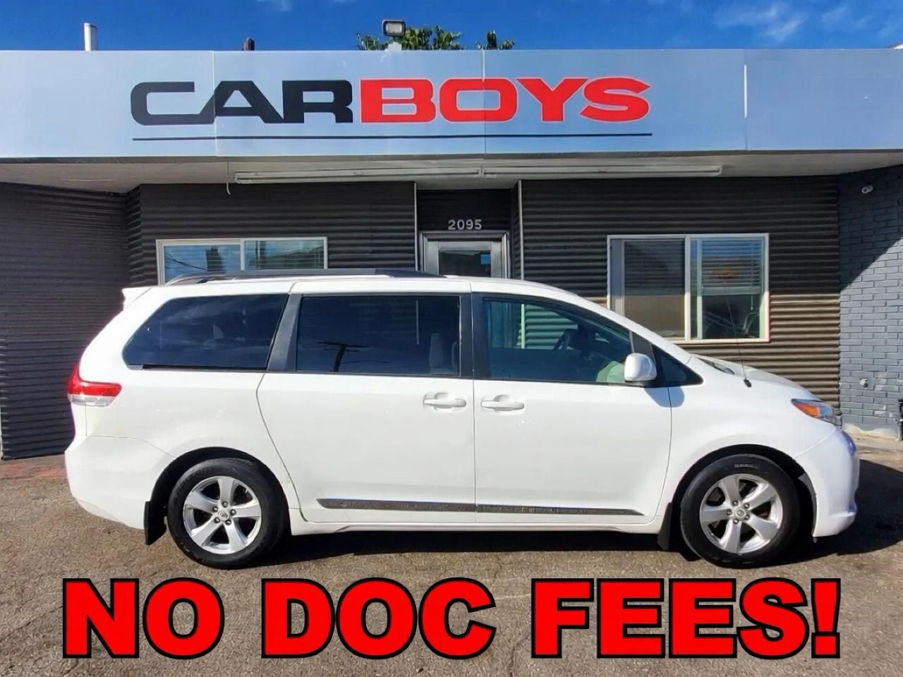 2012 Toyota Sienna LE 8-Passenger
