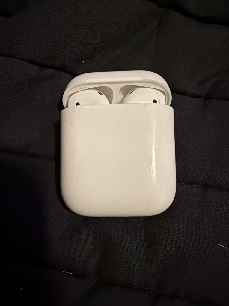 Airpods 2nd Gen lightning