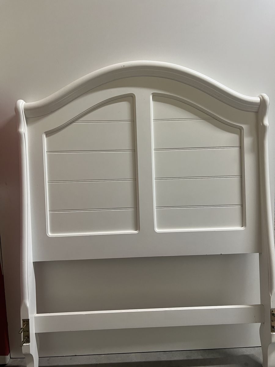 Twin bed frame