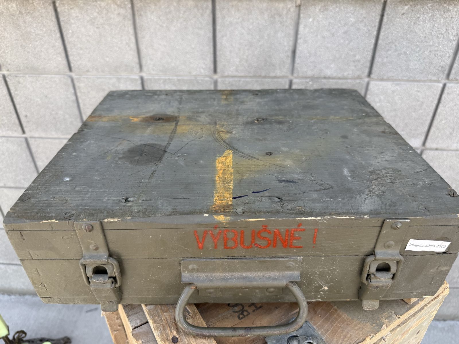 EMPTY Wooden Crate for Czech 82mm Mortars - Man Cave Stuff