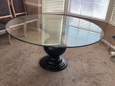 Modern Glass Dining Table - Excellent Condition (RC Willey)