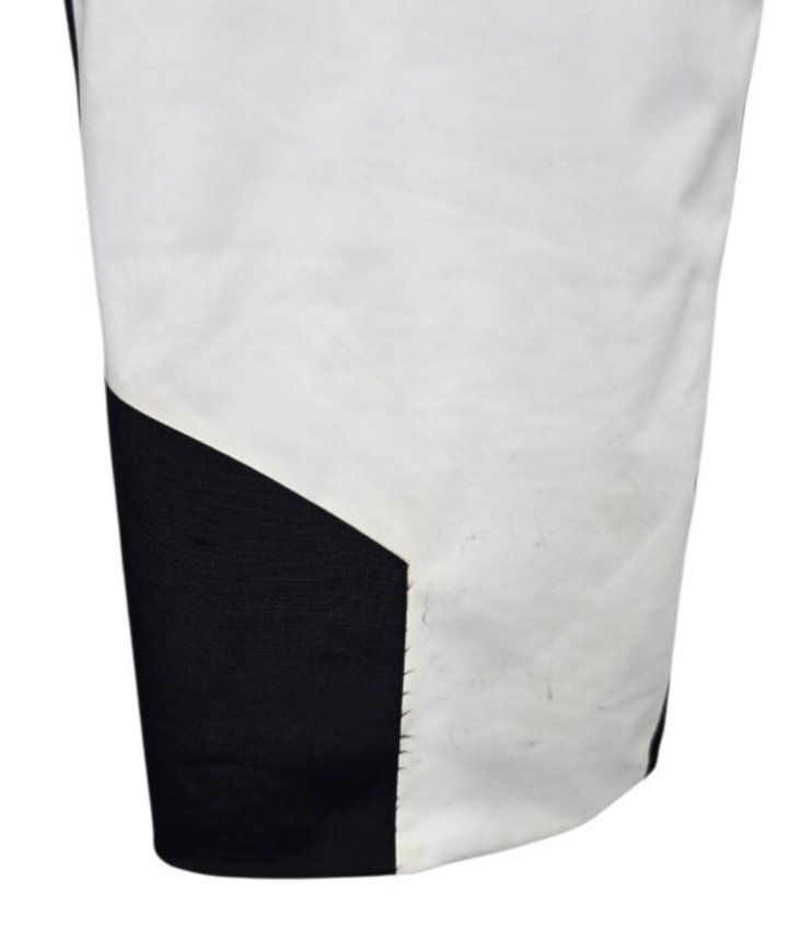 Main image 12
